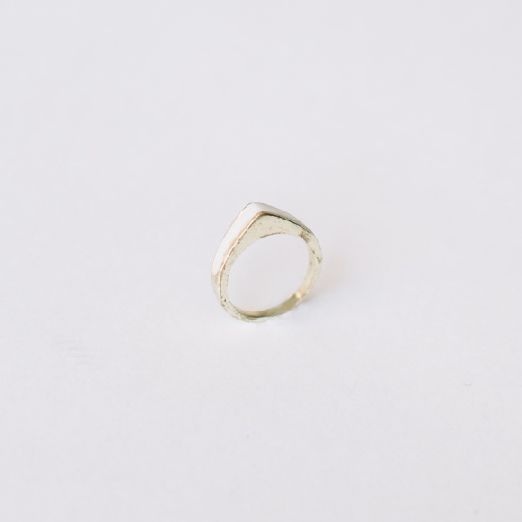 Mata Traders Jewelry - White Apex Ring Mata Traders Jewelry - White Apex Ring